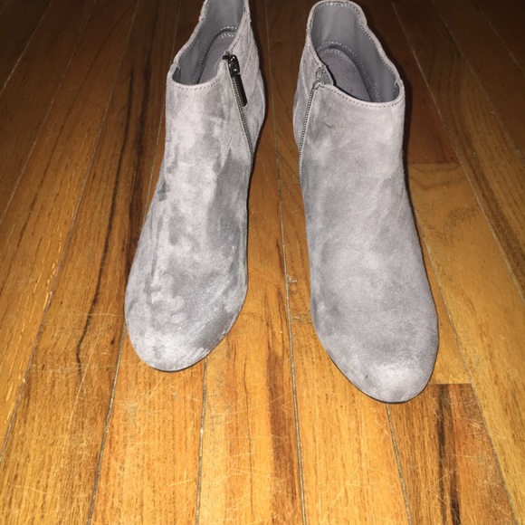 Bandolino gray suede booties-NWT - Picture 3 of 3